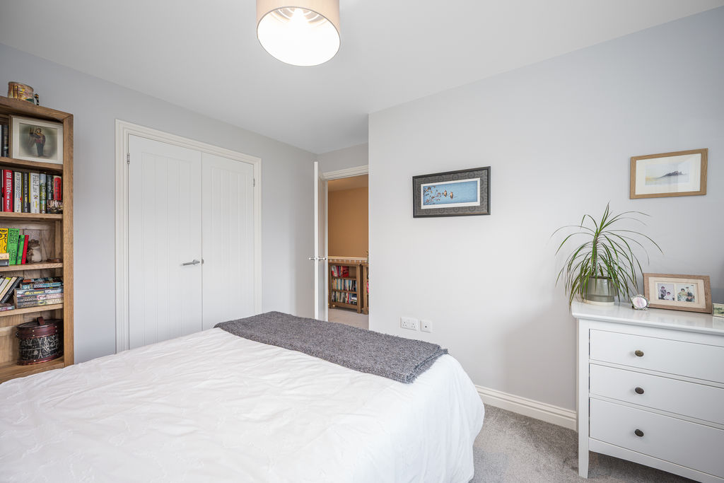 Bedroom- click for photo gallery